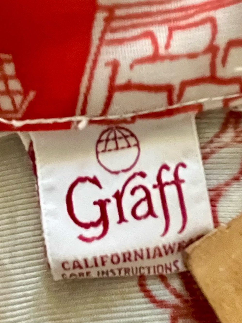 Graff California Wear red + cream button up blouse with a fun print #california - Picture 7 of 8